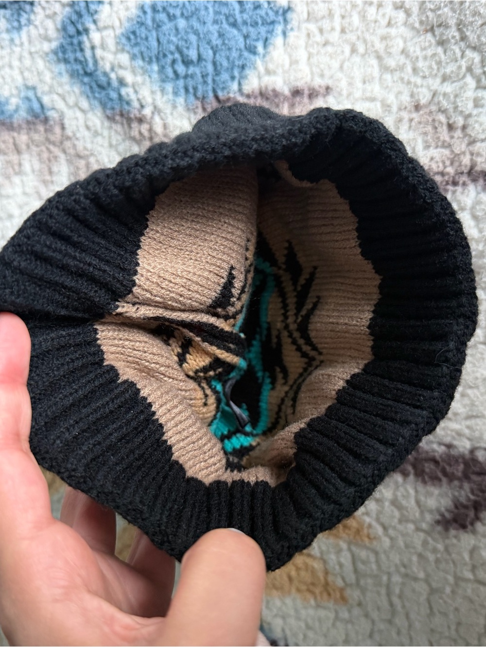 Aztec beanie - Picture 2 of 2